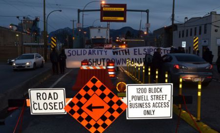 Port de Vancouver bloqué en solidarité avec Elsipogtog