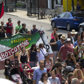 Gaza solidarity: Montrealers march for the third time in less than 10 days (july19)