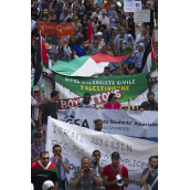 Ten Thousands Montrealers marched in the Biggest Palestine-Solidarity Demonstration Yet!