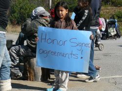 À un blocage près du Lac Barrière. Photo: Barriere Lake Solidarity